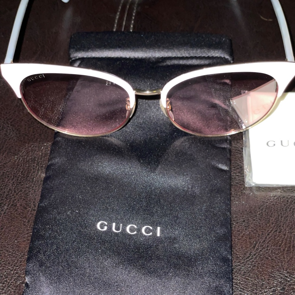 Authentic New with Cushioned Gucci Sunglass Case.